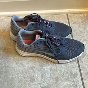Nike Downshifter 8 Youth Girl's Size 5.5Y Running Shoes Gray Pink Sneakers